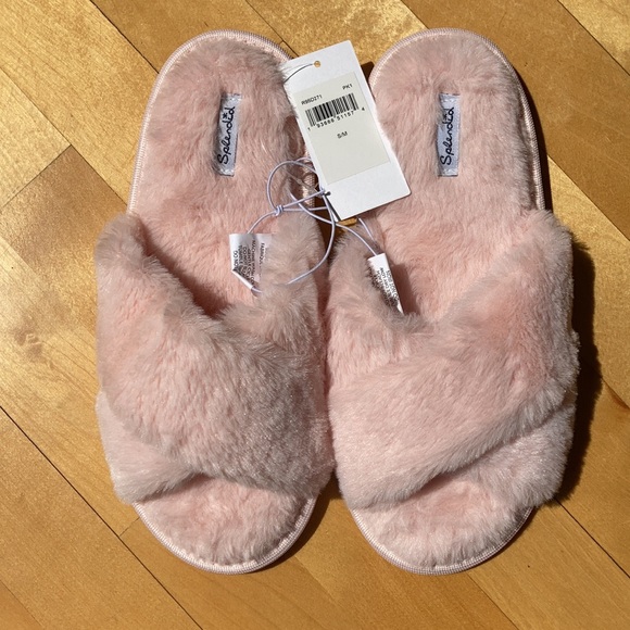 Splendid Pink Fuzzy Slippers - Picture 4 of 4